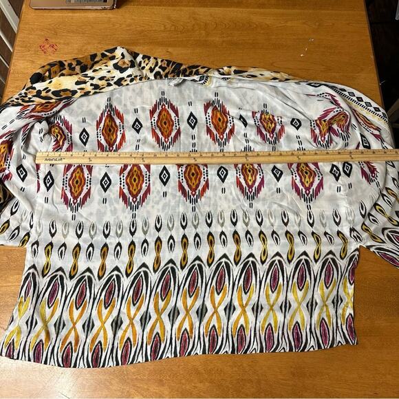 Chico’s Women’s Sz 1 US 8 M Reversible Cheetah Leopard Aztec Kimono Cardigan EUC - Picture 11 of 12
